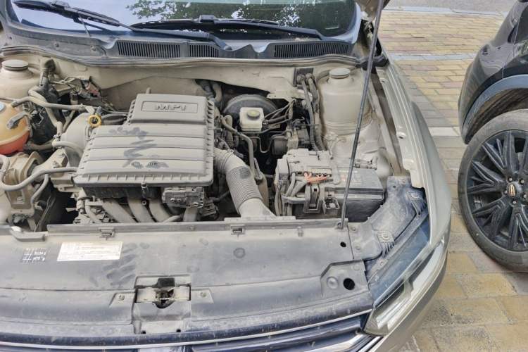 Used Volkswagen Bora 2016 1.6L Manual Comfort Model Engine Bay Left