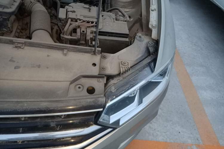 Used Volkswagen Bora 2016 1.6L Manual Comfort Model Engine Bay Left