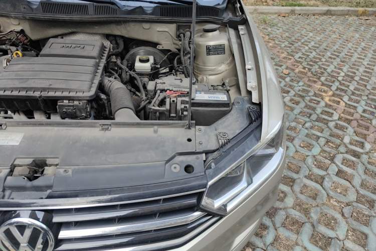 Used Volkswagen Bora 2016 1.6L Automatic Comfort Model Engine Bay Left