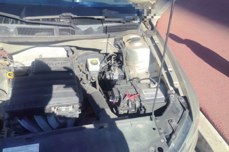 Used Volkswagen Bora 2016 1.6L Manual Fashion Edition Engine Bay Left