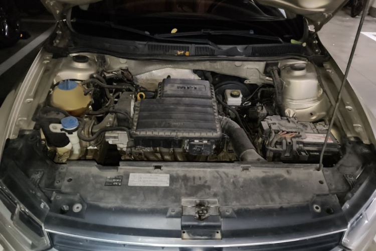 Used Volkswagen Bora 2016 1.6L Automatic Fashion Model Engine Bay