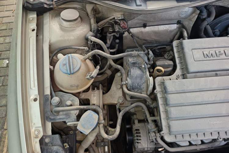 Used Volkswagen Bora 2016 1.6L Manual Comfort Model Engine Bay Right