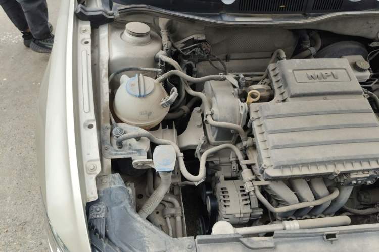 Used Volkswagen Bora 2016 1.6L Automatic Fashion Model Engine Bay Right