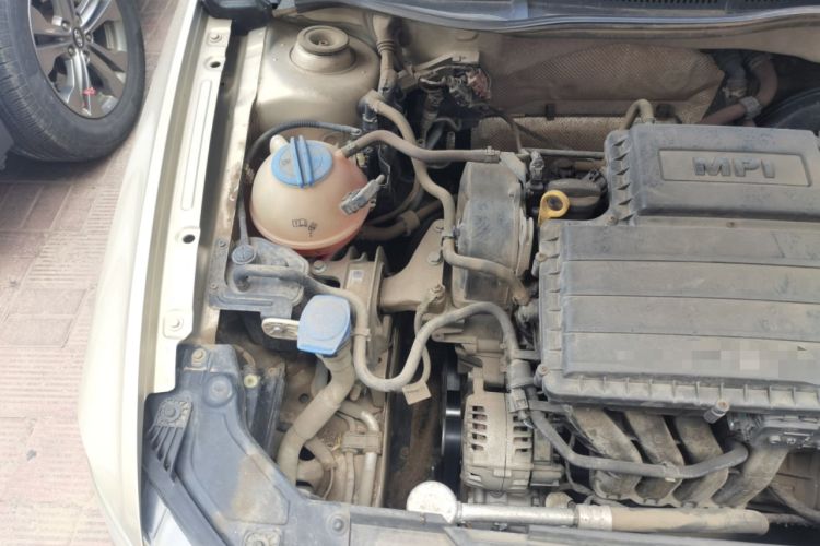 Used Volkswagen Bora 2016 1.6L Automatic Fashion Model Engine Bay Right