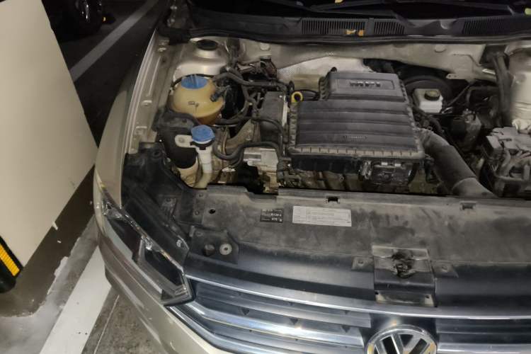 Used Volkswagen Bora 2016 1.6L Automatic Fashion Model Engine Bay Right
