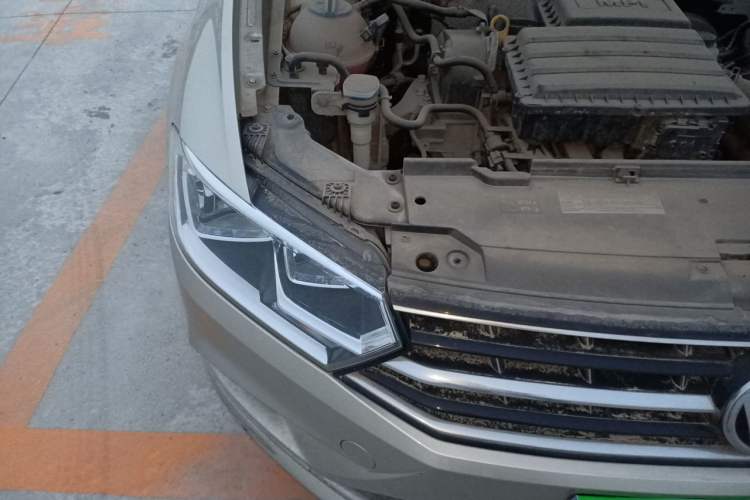 Used Volkswagen Bora 2016 1.6L Manual Comfort Model Engine Bay Right