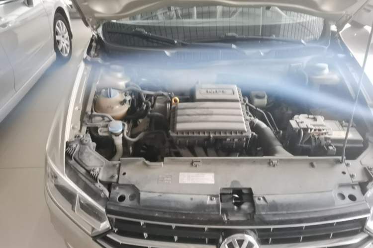 Used Volkswagen Bora 2016 1.6L Automatic Comfort Model Engine Bay Right