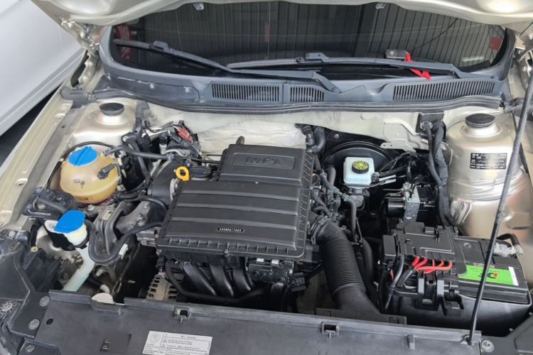 Used Volkswagen Bora 2016 1.6L Manual Comfort Model Engine Bay