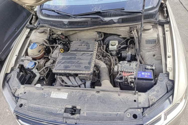 Used Volkswagen Bora 2016 1.6L Automatic Comfort Model Engine Bay
