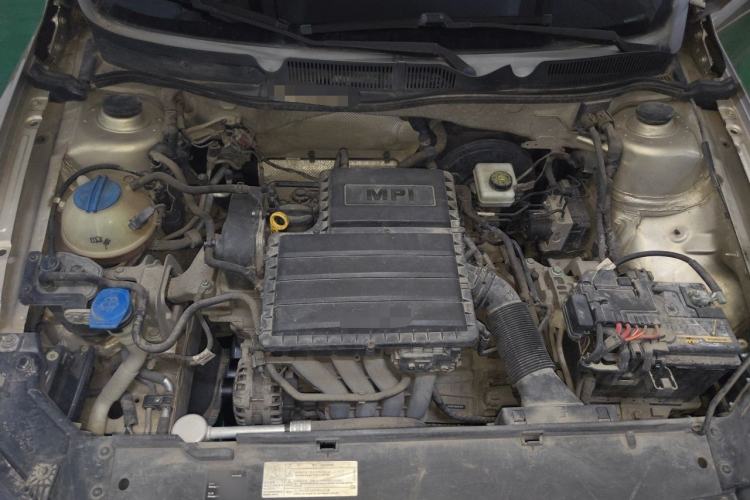 Used Volkswagen Bora 2016 1.6L Automatic Fashion Model Engine Bay
