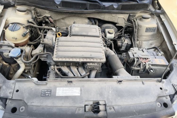 Used Volkswagen Bora 2016 1.6L Manual Comfort Model Engine Bay