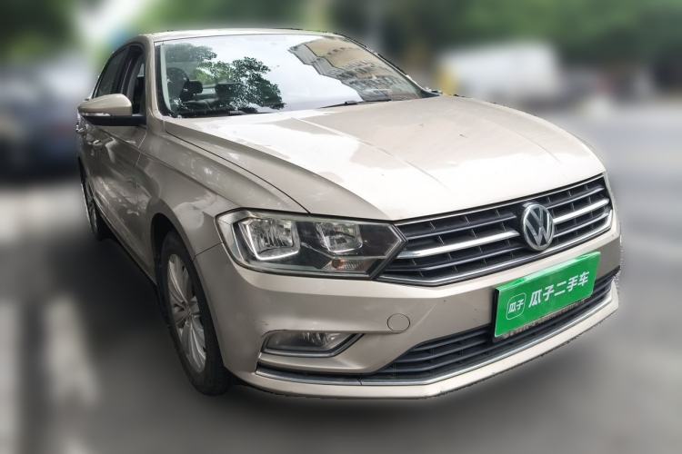 Used Volkswagen Bora 2016 1.6L Manual Comfort Model Front Right 45 Deg