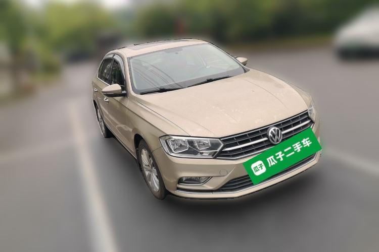 Used Volkswagen Bora 2016 1.6L Manual Comfort Model Front Right 45 Deg