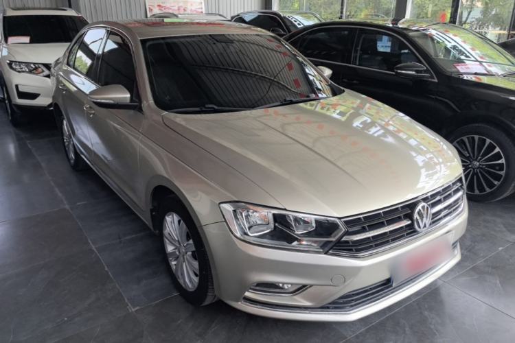 Used Volkswagen Bora 2016 1.6L Manual Comfort Model Front Right 45 Deg