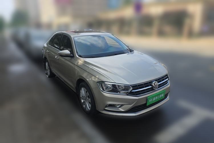 Used Volkswagen Bora 2016 1.6L Manual Comfort Model Front Right 45 Deg