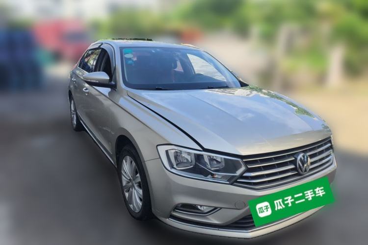 Used Volkswagen Bora 2016 1.6L Manual Comfort Model Front Right 45 Deg