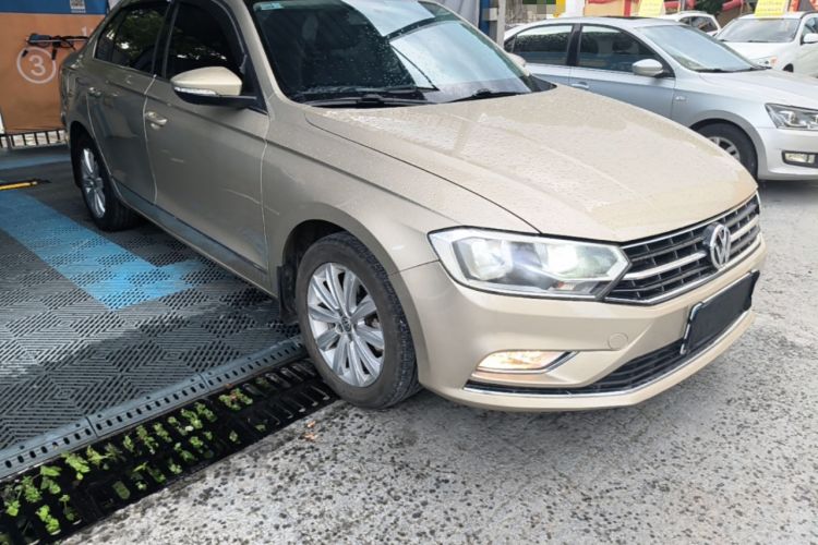 Used Volkswagen Bora 2016 1.6L Automatic Comfort Model Front Right 45 Deg