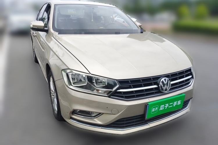 Used Volkswagen Bora 2016 1.6L Manual Comfort Model Front Right 45 Deg