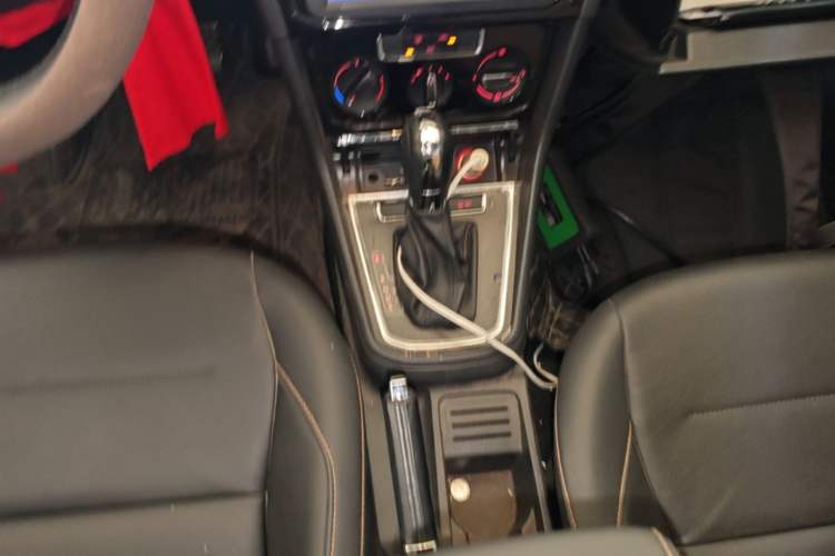 Used Volkswagen Bora 2016 1.6L Automatic Comfort Model Gear Lever