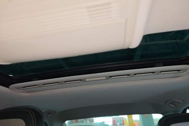 Used Volkswagen Bora 2016 1.6L Automatic Comfort Model Headliner