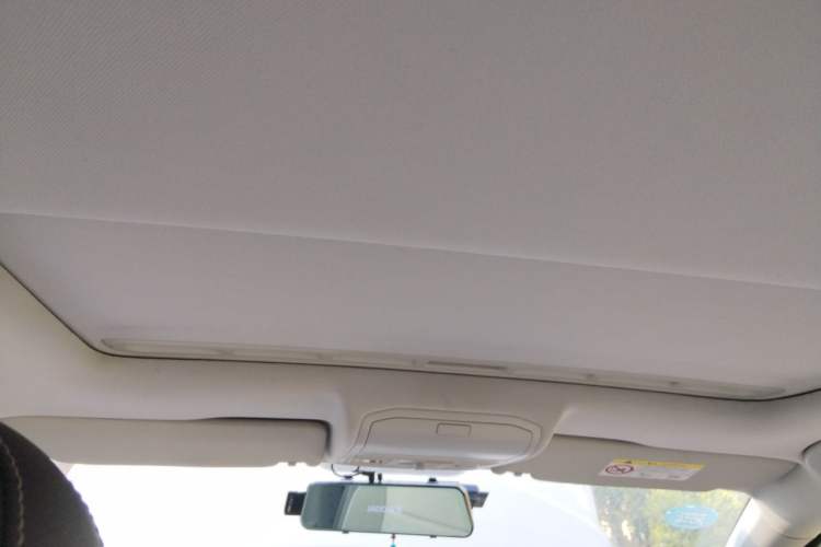 Used Volkswagen Bora 2016 1.6L Automatic Comfort Model Headliner