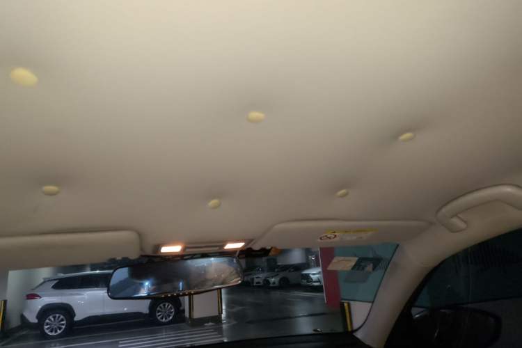 Used Volkswagen Bora 2016 1.6L Automatic Fashion Model Headliner