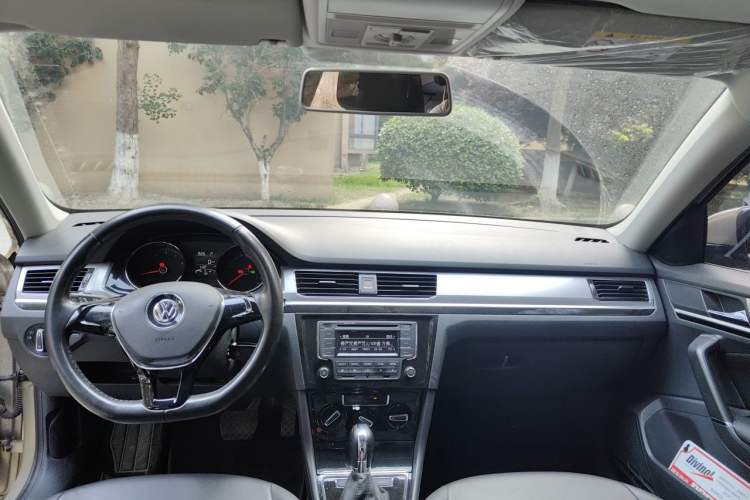 Used Volkswagen Bora 2016 1.6L Automatic Comfort Model Headliner