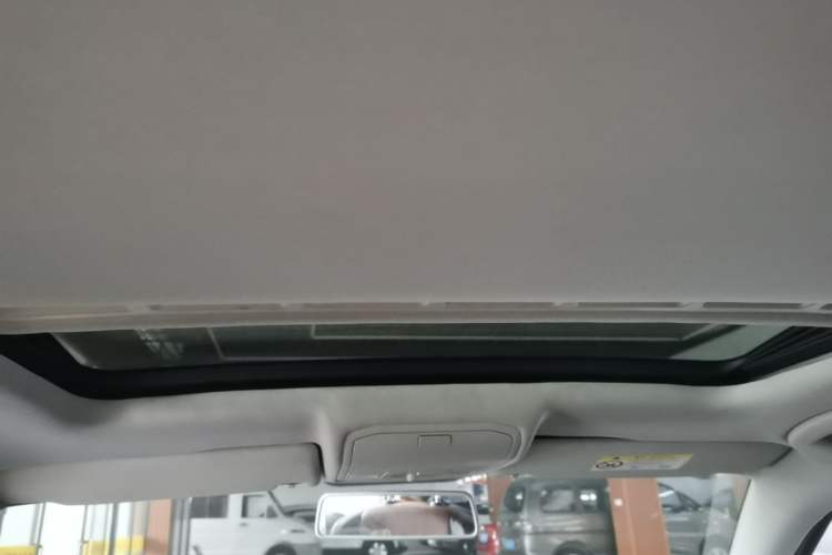 Used Volkswagen Bora 2016 1.6L Automatic Comfort Model Headliner