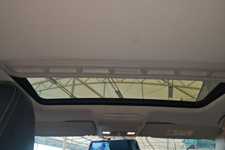 Used Volkswagen Bora 2016 1.6L Automatic Comfort Model Headliner