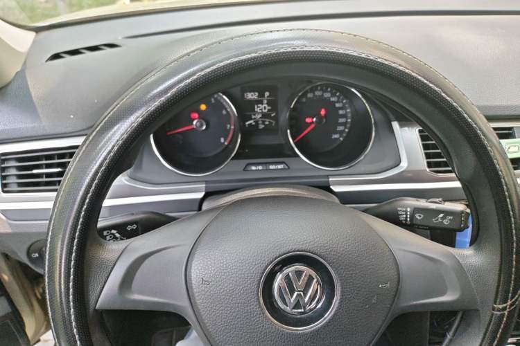 Used Volkswagen Bora 2016 1.6L Automatic Fashion Model Instrument Cluster