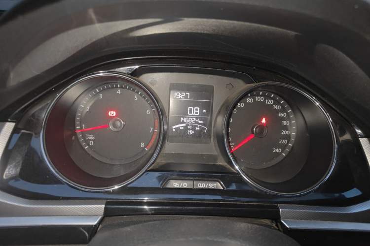 Used Volkswagen Bora 2016 1.6L Manual Comfort Model Instrument Cluster