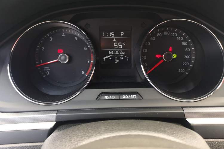 Used Volkswagen Bora 2016 1.6L Automatic Fashion Model Instrument Cluster
