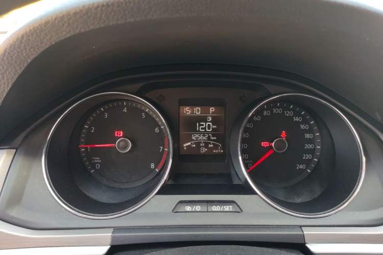Used Volkswagen Bora 2016 1.6L Automatic Fashion Model Instrument Cluster