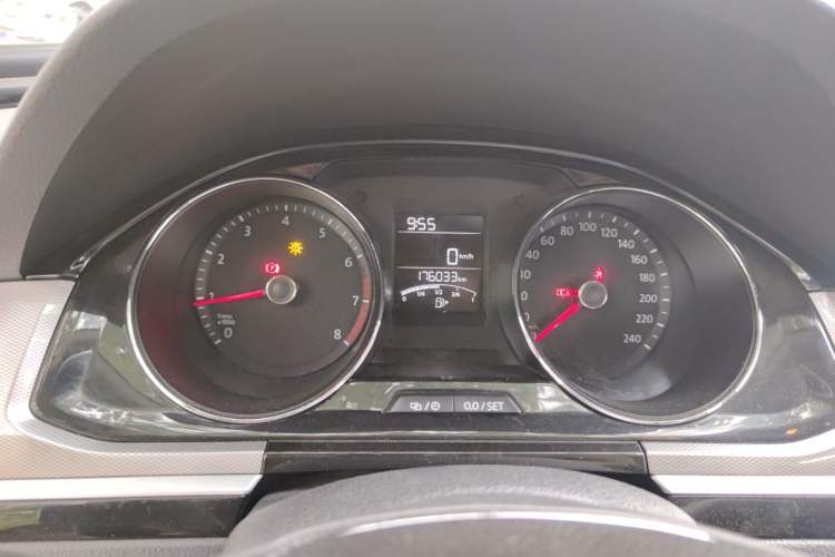 Used Volkswagen Bora 2016 1.6L Manual Comfort Model Instrument Cluster