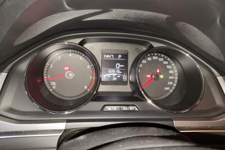 Used Volkswagen Bora 2016 1.6L Automatic Fashion Model Instrument Cluster