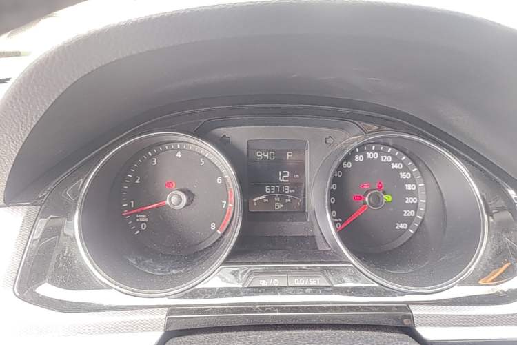 Used Volkswagen Bora 2016 1.6L Automatic Comfort Model Instrument Cluster