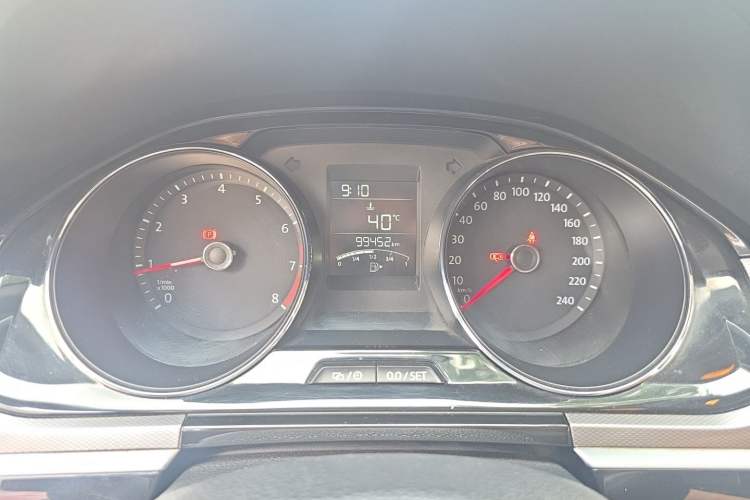 Used Volkswagen Bora 2016 1.6L Manual Comfort Model Instrument Cluster