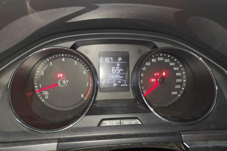 Used Volkswagen Bora 2016 1.6L Automatic Fashion Model Instrument Cluster