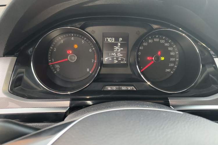 Used Volkswagen Bora 2016 1.6L Automatic Comfort Model Instrument Cluster