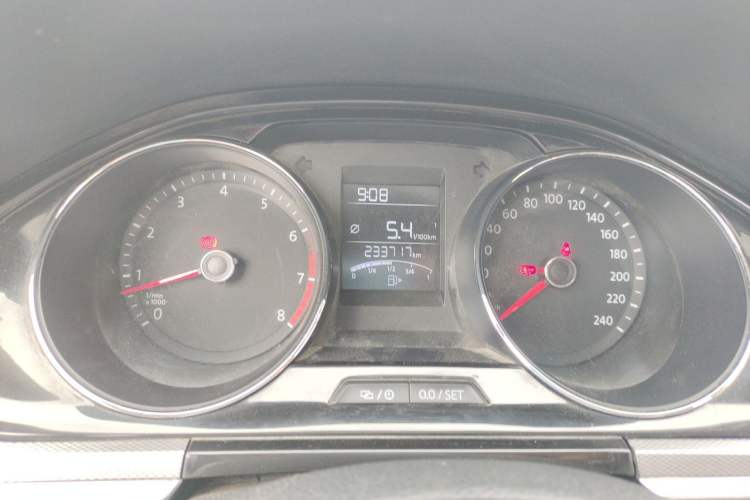 Used Volkswagen Bora 2016 1.6L Manual Comfort Model Instrument Cluster