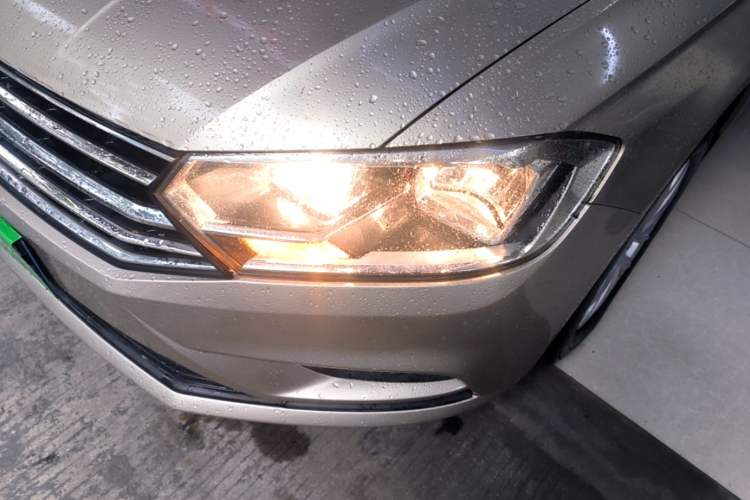Used Volkswagen Bora 2016 1.6L Automatic Fashion Model Left Front Headlight