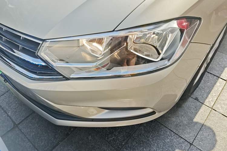 Used Volkswagen Bora 2016 1.6L Automatic Fashion Model Left Front Headlight