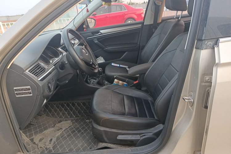 Used Volkswagen Bora 2016 1.6L Manual Comfort Model Left Front Seat