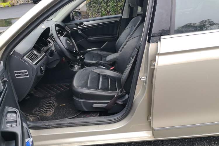 Used Volkswagen Bora 2016 1.6L Manual Comfort Model Left Front Seat