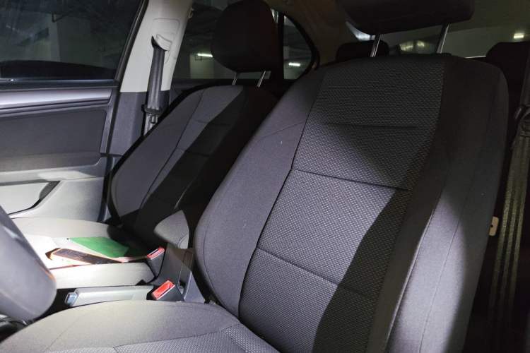 Used Volkswagen Bora 2016 1.6L Automatic Fashion Model Left Front Seat