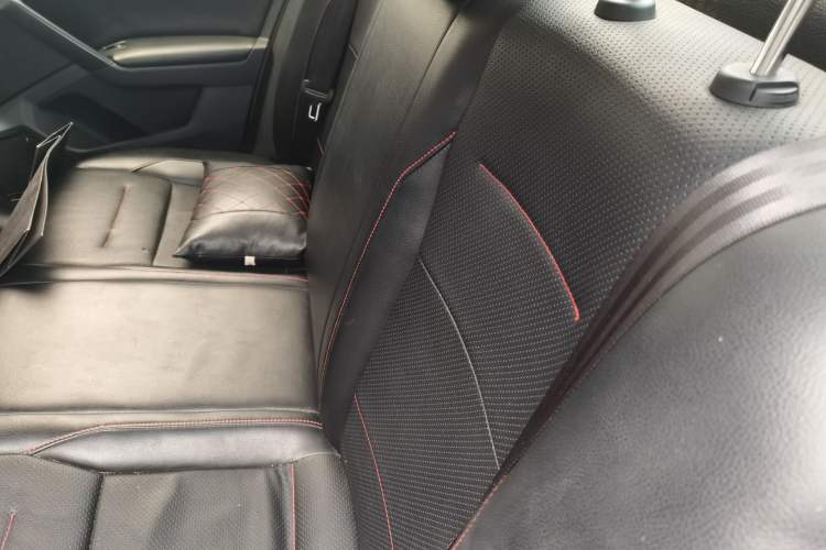 Used Volkswagen Bora 2016 1.6L Automatic Fashion Model Left Rear Seat