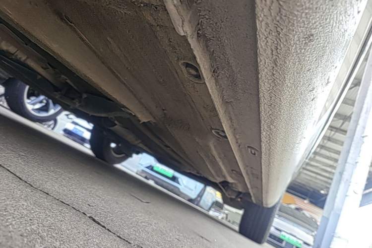 Used Volkswagen Bora 2016 1.6L Automatic Comfort Model Left Side Sill