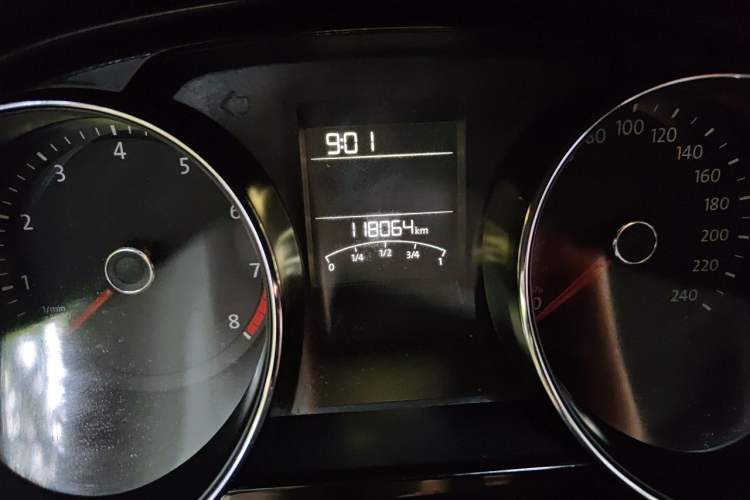 Used Volkswagen Bora 2016 1.6L Automatic Luxury Model Odometer Close Up