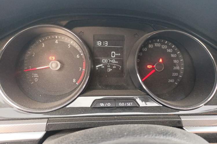 Used Volkswagen Bora 2016 1.6L Manual Comfort Model Odometer Close Up