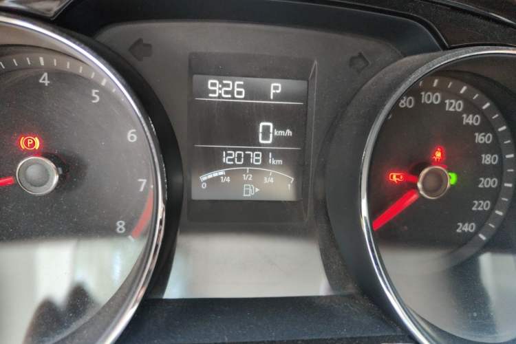 Used Volkswagen Bora 2016 1.6L Automatic Comfort Model Odometer Close Up